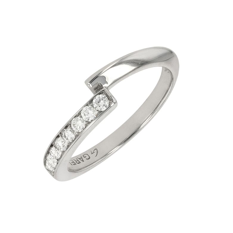 Acheter Bague signée GAREL diamants 0.24 carat or blanc 3.22g Comme neuf - 990,00 € Bague signée GAREL diamants 0.24 carat or blanc 3.22g Comme neuf - reconditionné disponible sur Gemme Les Bijoux
